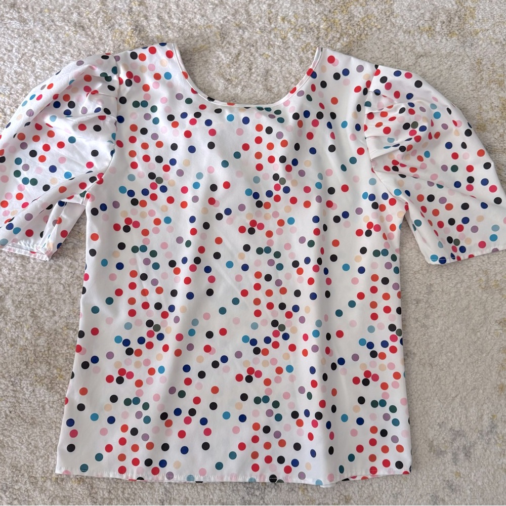 Women's polkadot puff sleeve blouse